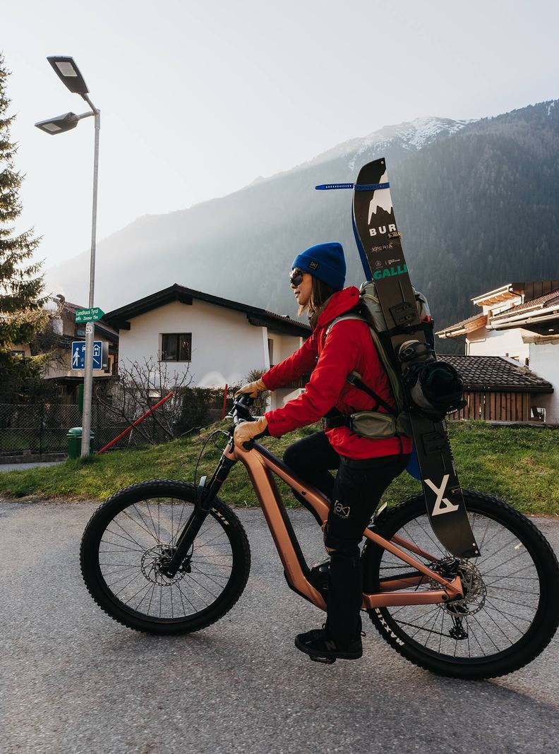 Burton [ak] Dispatcher Ultralight Zimní Bunda Damske Červené | 68459-ABVI